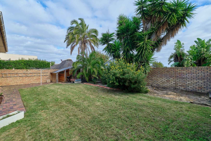 5 Bedroom Property for Sale in Flamingo Vlei Western Cape